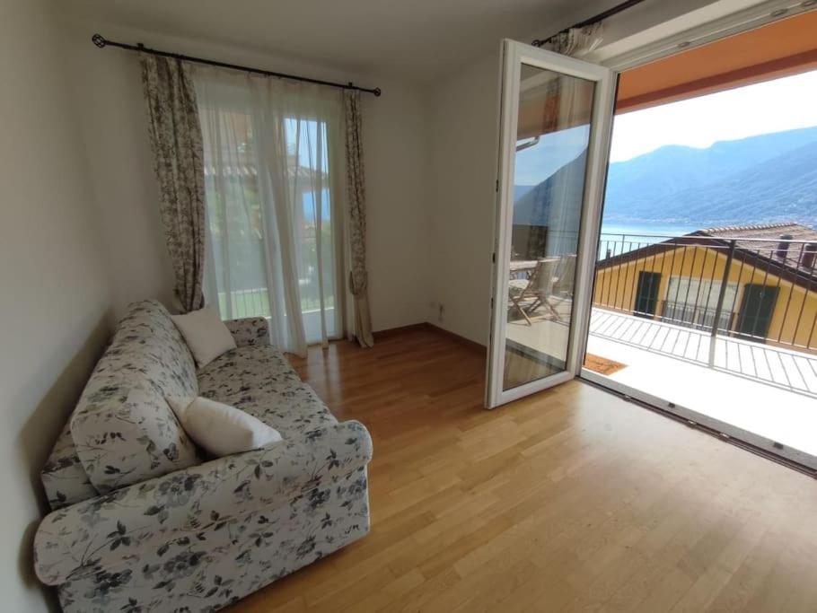 Vista Lago Panoramica Colonno 외부 사진